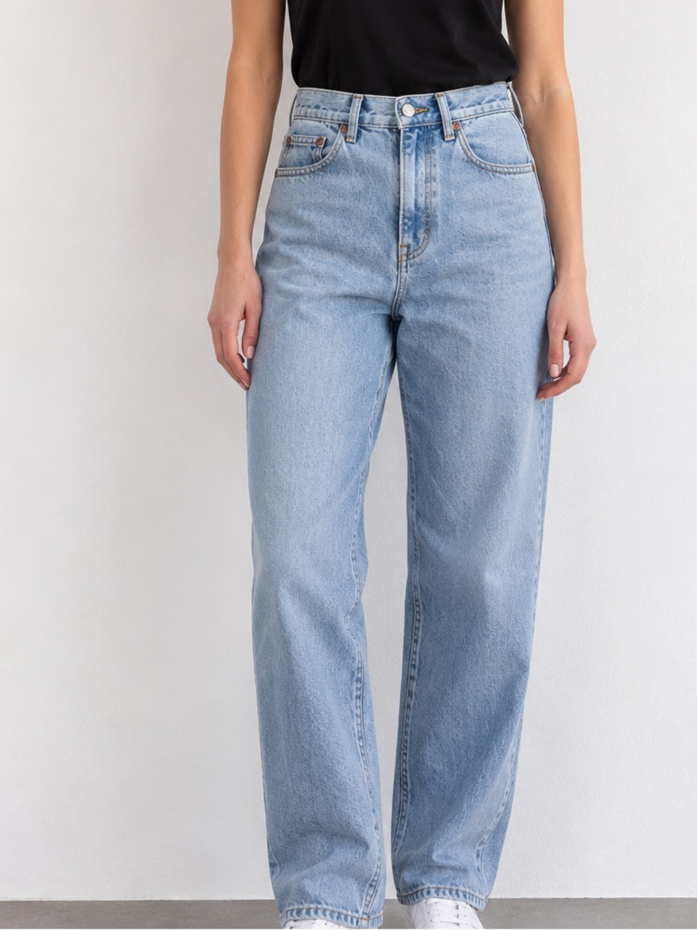 Abercrombie 90s Relaxed High Rise Jean 30